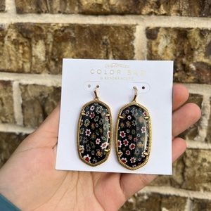 NWT Kendra Scott Danielle Earrings